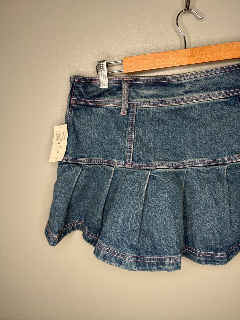 NWT Hot Topic Sweet Society Heart Patch Pleated Denim Skirt - Picture 6 of 10